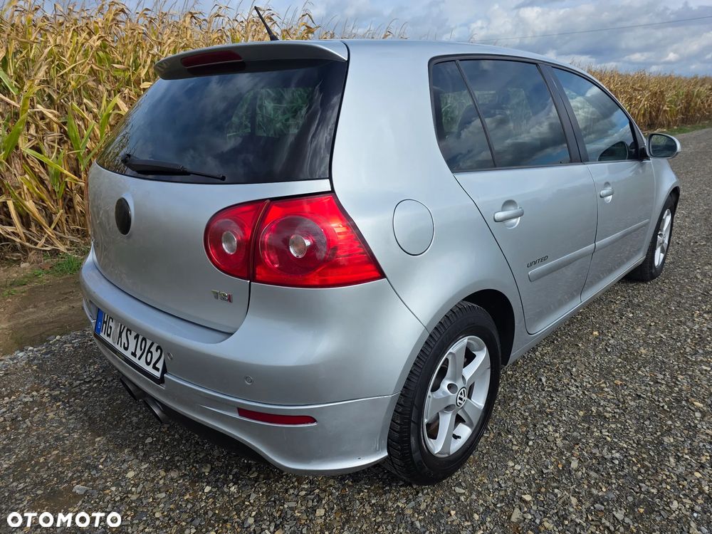 Volkswagen Golf - 19