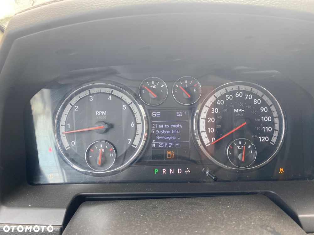 Dodge RAM 1500 5.7 4x4 - 7