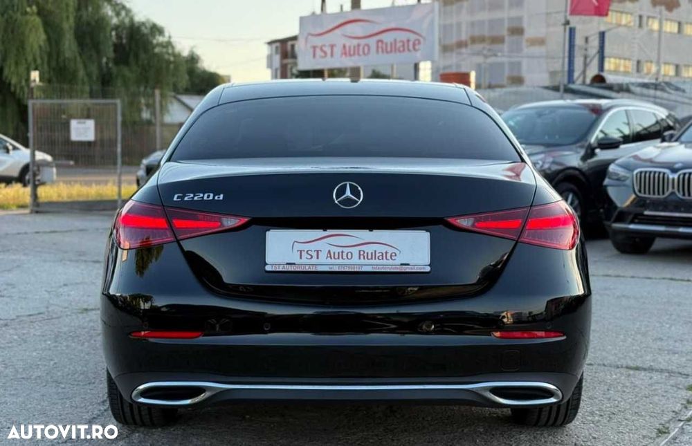 Mercedes-Benz C - 8