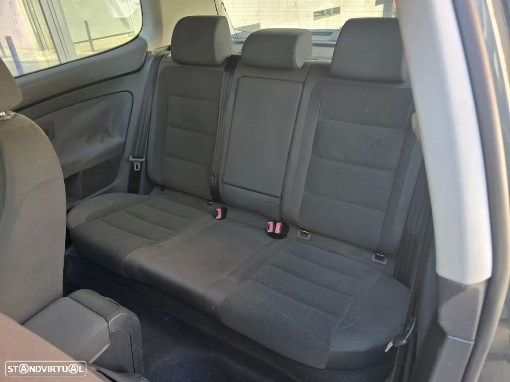 VW Golf 1.6 FSi Sport - 9