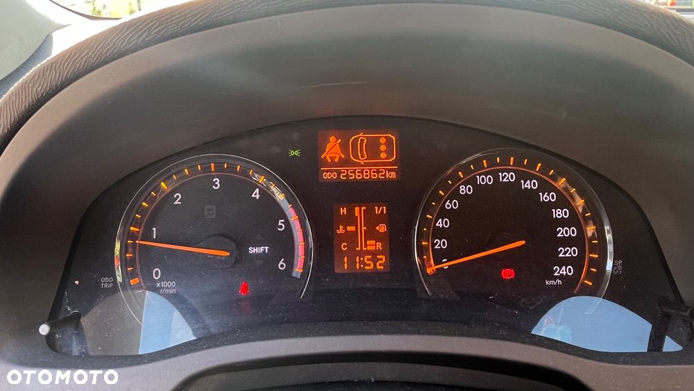 Toyota Avensis 2.0 D-4D Sol+NAVI - 7