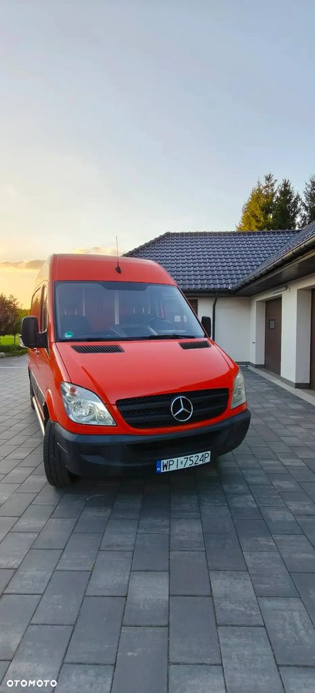 Mercedes-Benz 211 CDI (Model W906) - 5