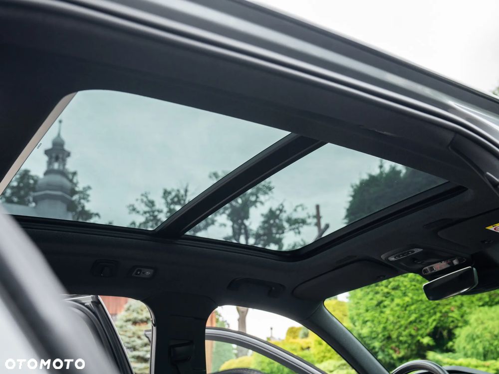 Volvo XC 40 D4 AWD R-Design - 33
