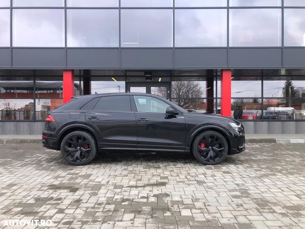 Audi RS Q8 - 3