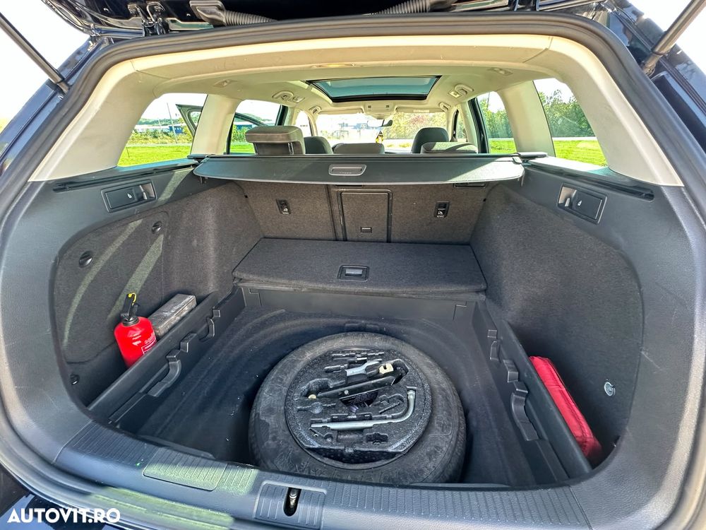 Volkswagen Golf - 6