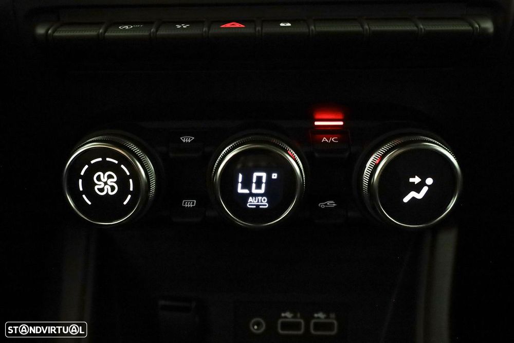 Renault Captur 1.0 TCe Techno Bi-Fuel - 13