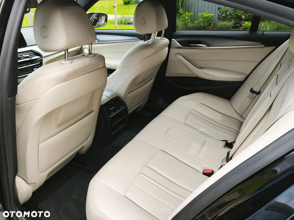 BMW Seria 5 530i xDrive M Sport sport - 23