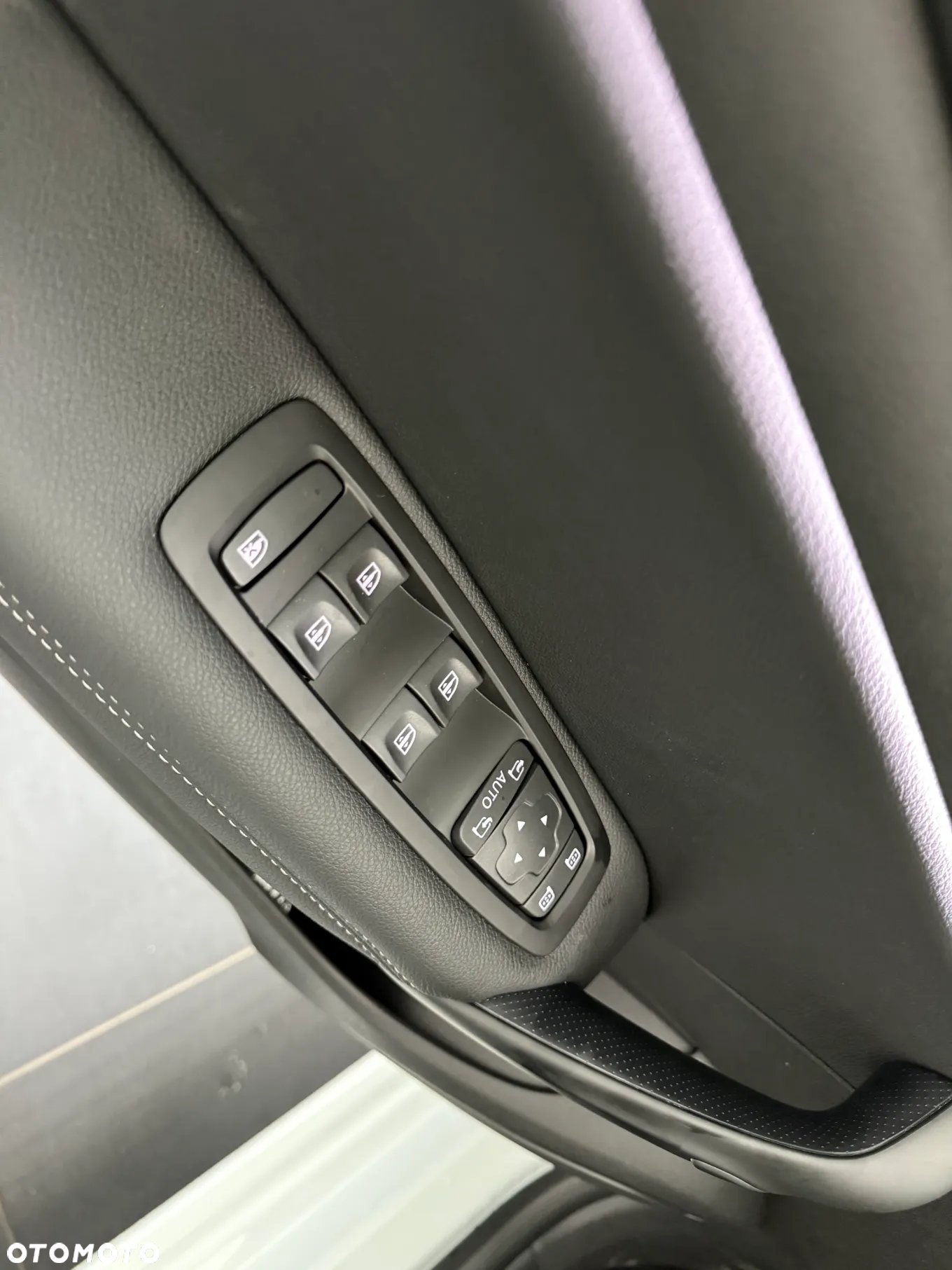 Renault Megane 1.3 TCe FAP Techno EDC - 13