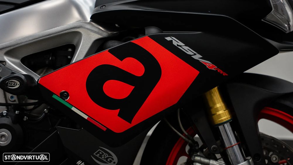 Aprilia RS V4 RR - 9