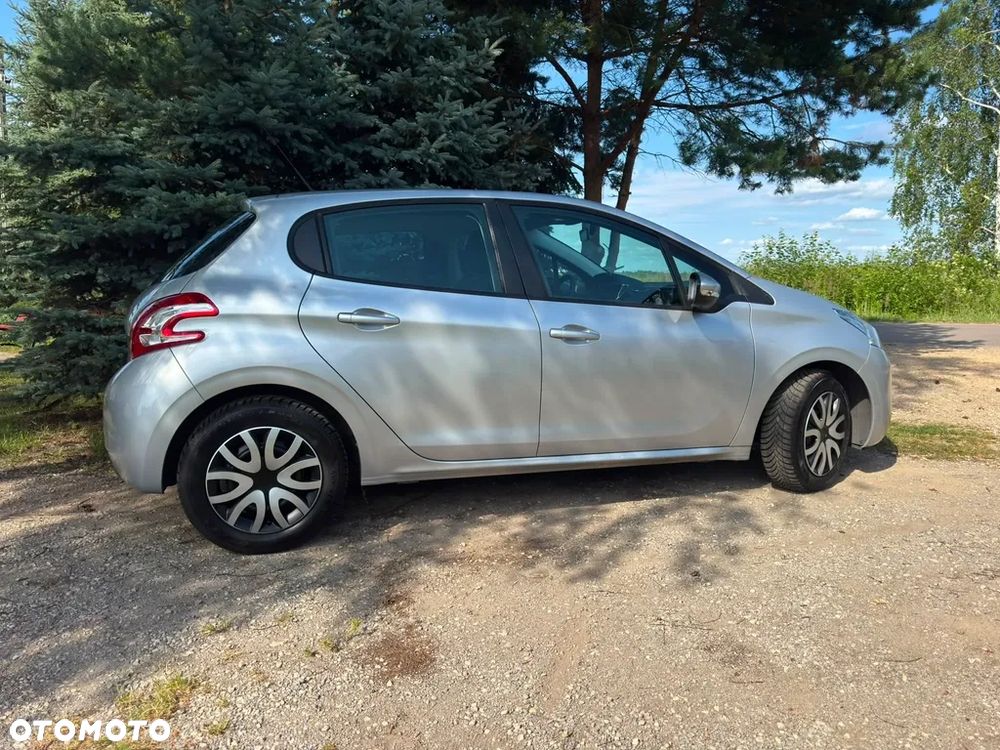 Peugeot 208 - 21
