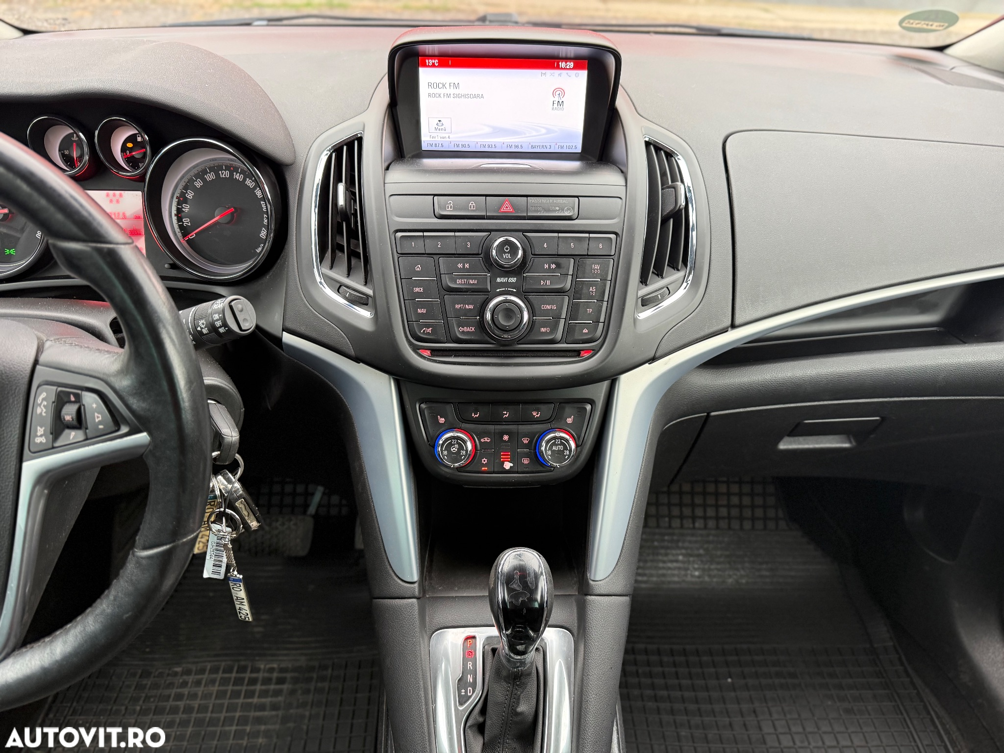 Opel Zafira - 9
