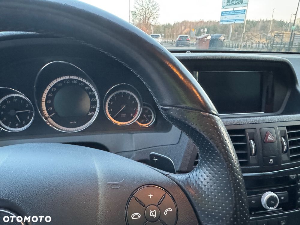Mercedes-Benz Klasa E 350 7G-TRONIC - 26