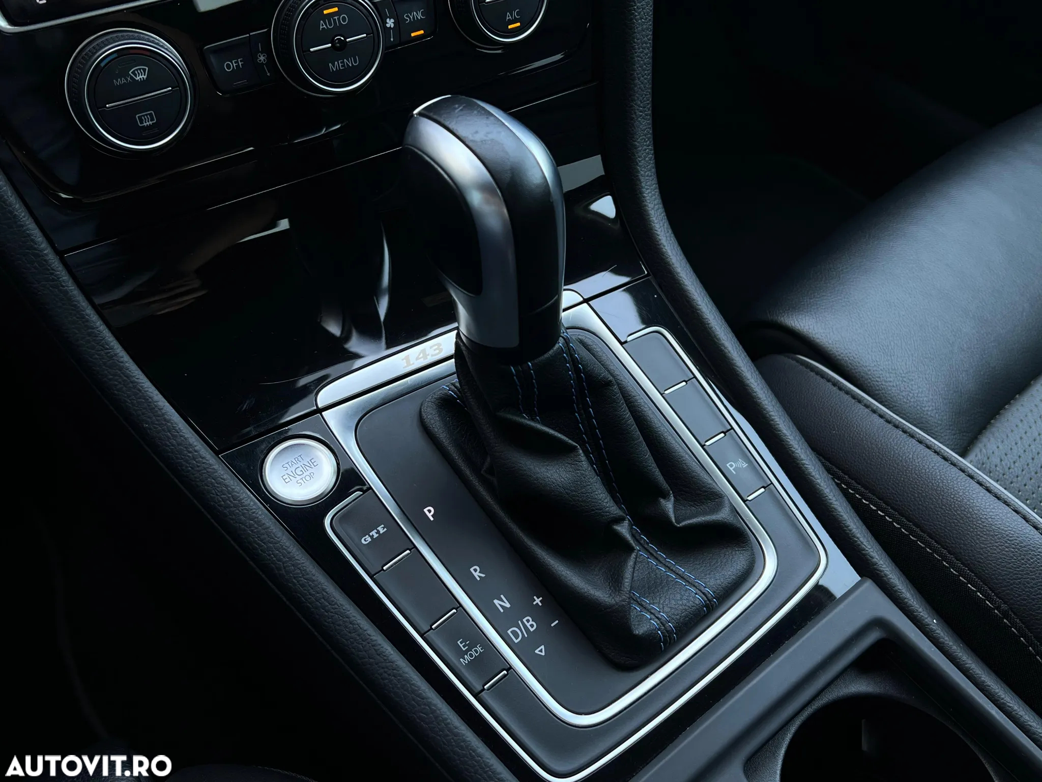 Volkswagen Golf 1.4 GTE Plug-In-Hybrid DSG - 37
