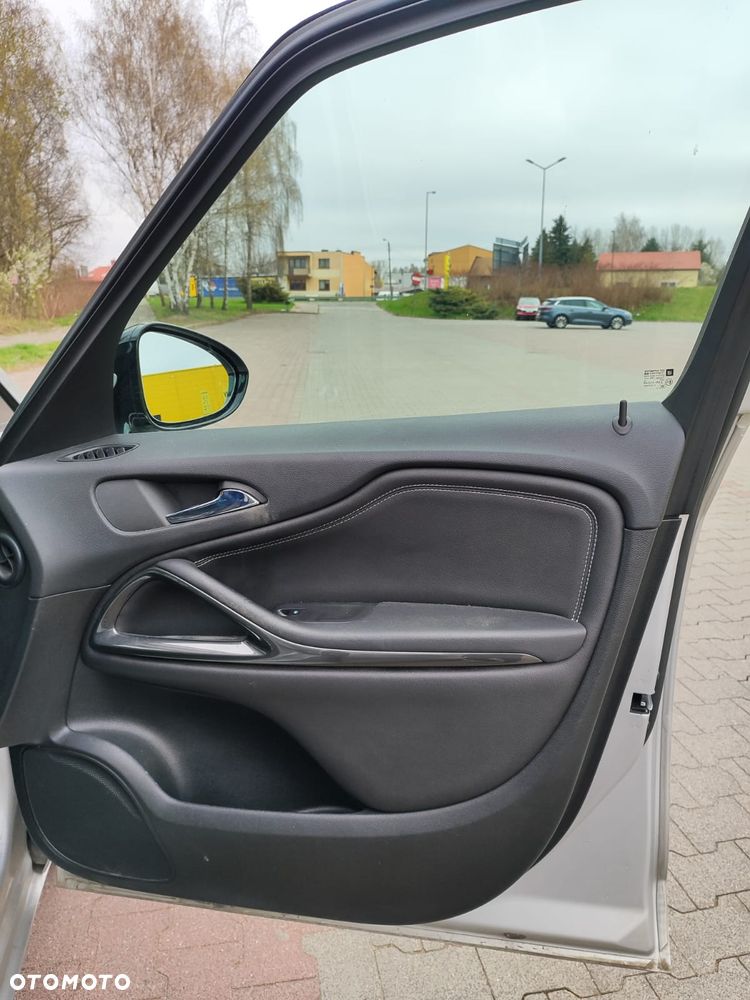 Opel Zafira Tourer 1.6 CDTI ecoFLEX Start/Stop Active - 11