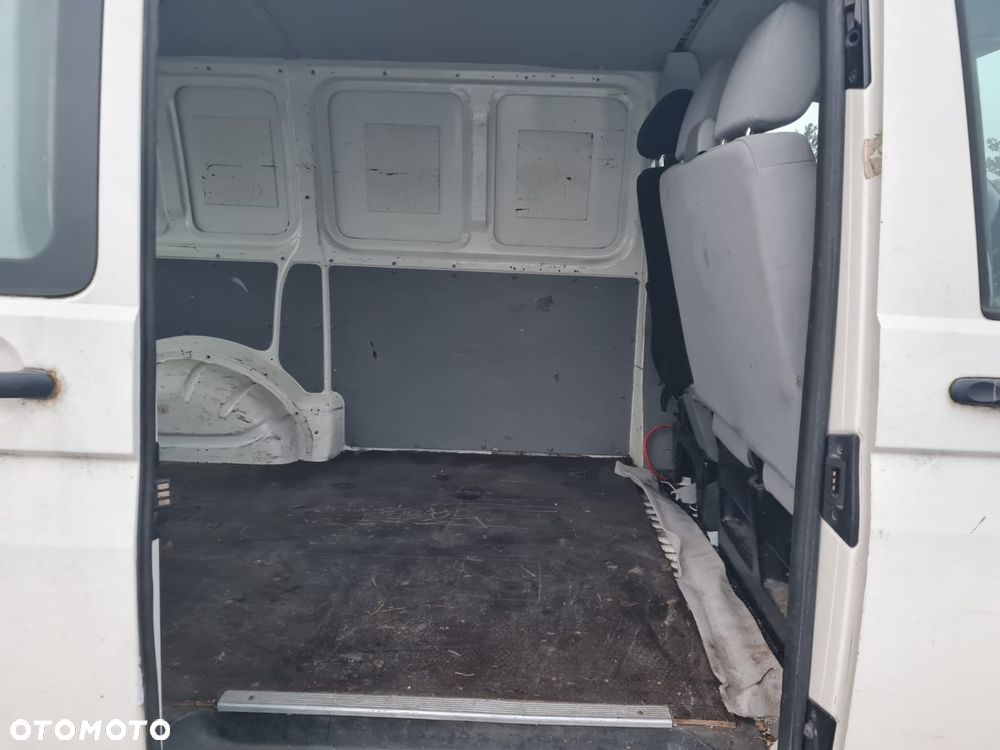 Volkswagen Transporter - 10