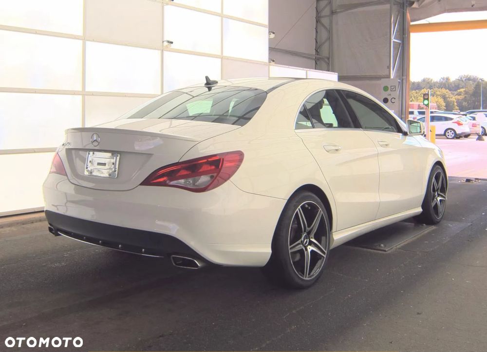 Mercedes-Benz CLA 250 7G-DCT - 4