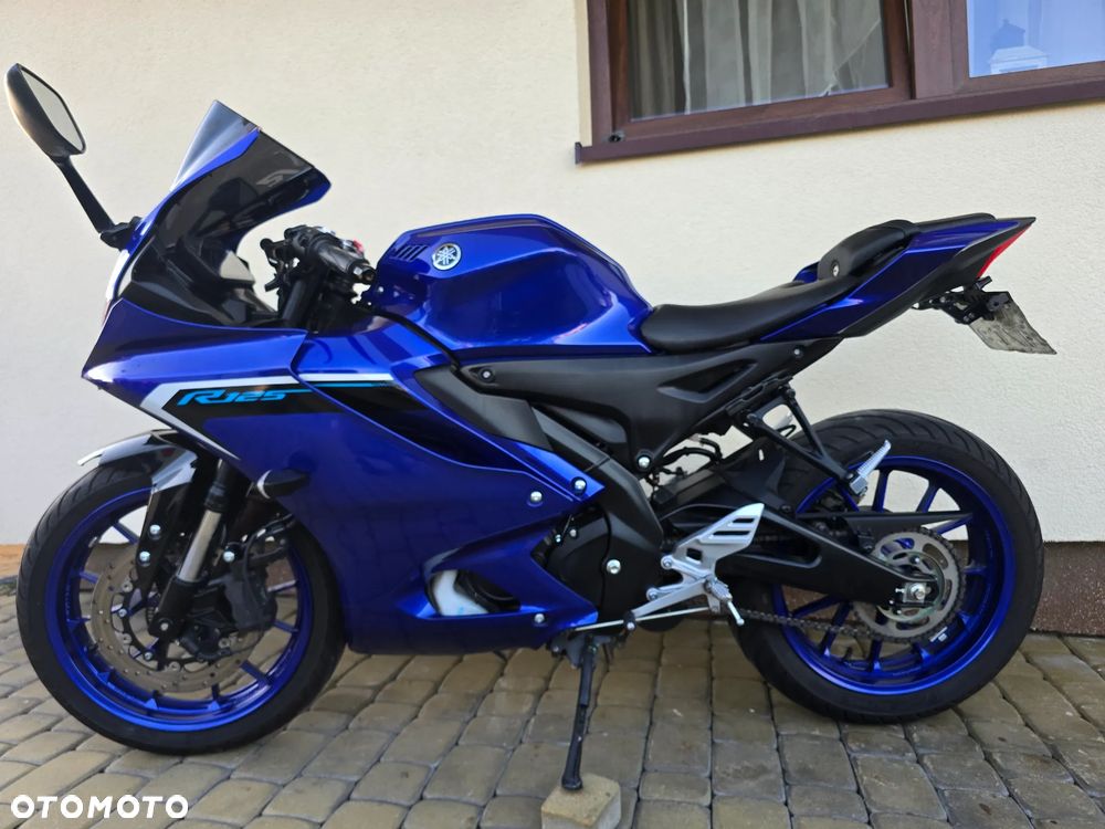 Yamaha YZF - 6