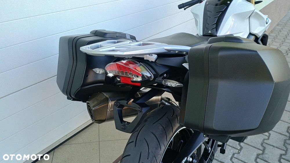 BMW F - 36