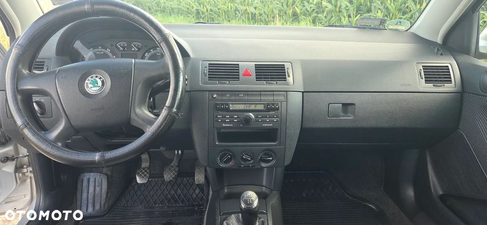 Skoda Fabia 1.4 16V Ambiente - 14