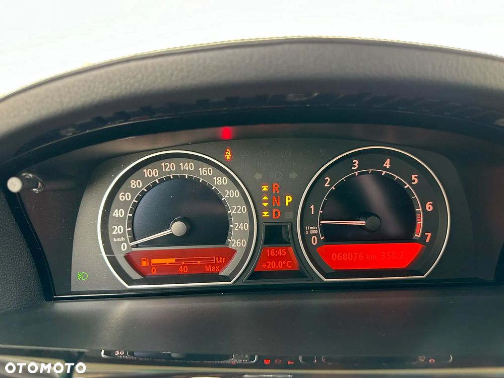 BMW Seria 7 760i L - 18