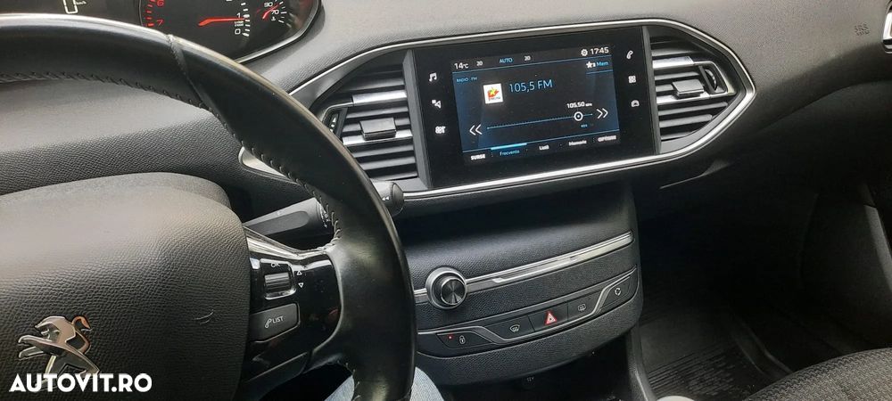 Peugeot 308 SW 1.2 L PureTech Turbo S&S Active - 8