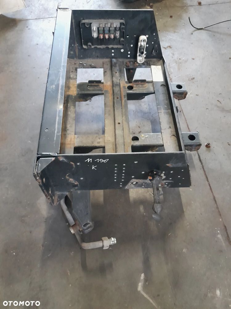 RENAULT MIDLUM DXI PODSTAWA SKRZYNKA AKUMULATORÓW 19.5 - 3