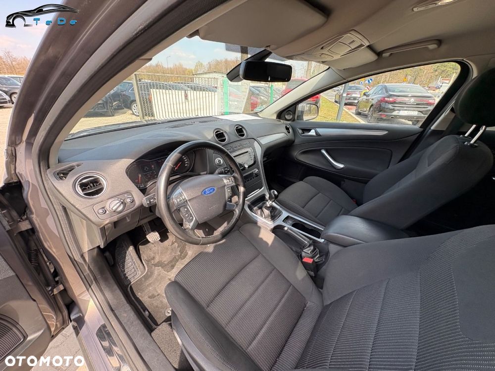 Ford Mondeo 1.6 T Platinium X Plus (Titanium) - 23