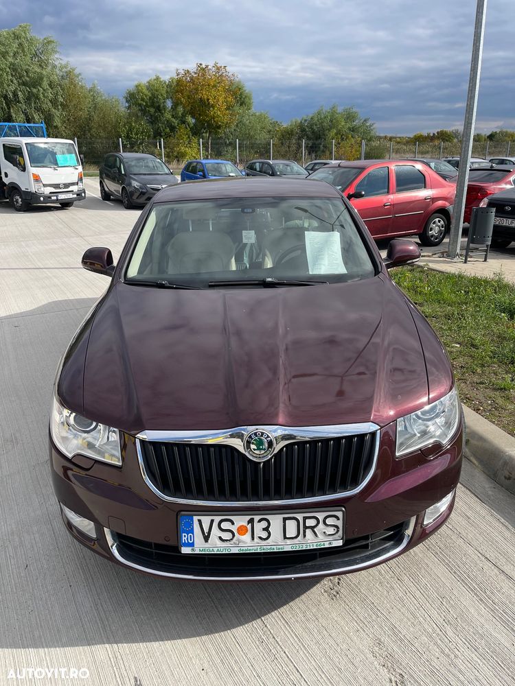 Skoda Superb 2.0 TDI 4X4 Elegance - 22