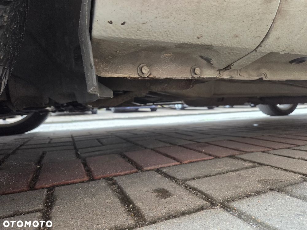 Ford Mondeo 2.0 TDCi Ambiente - 27