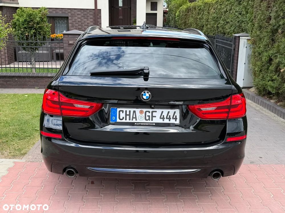 BMW Seria 5 520d Sport Line - 12