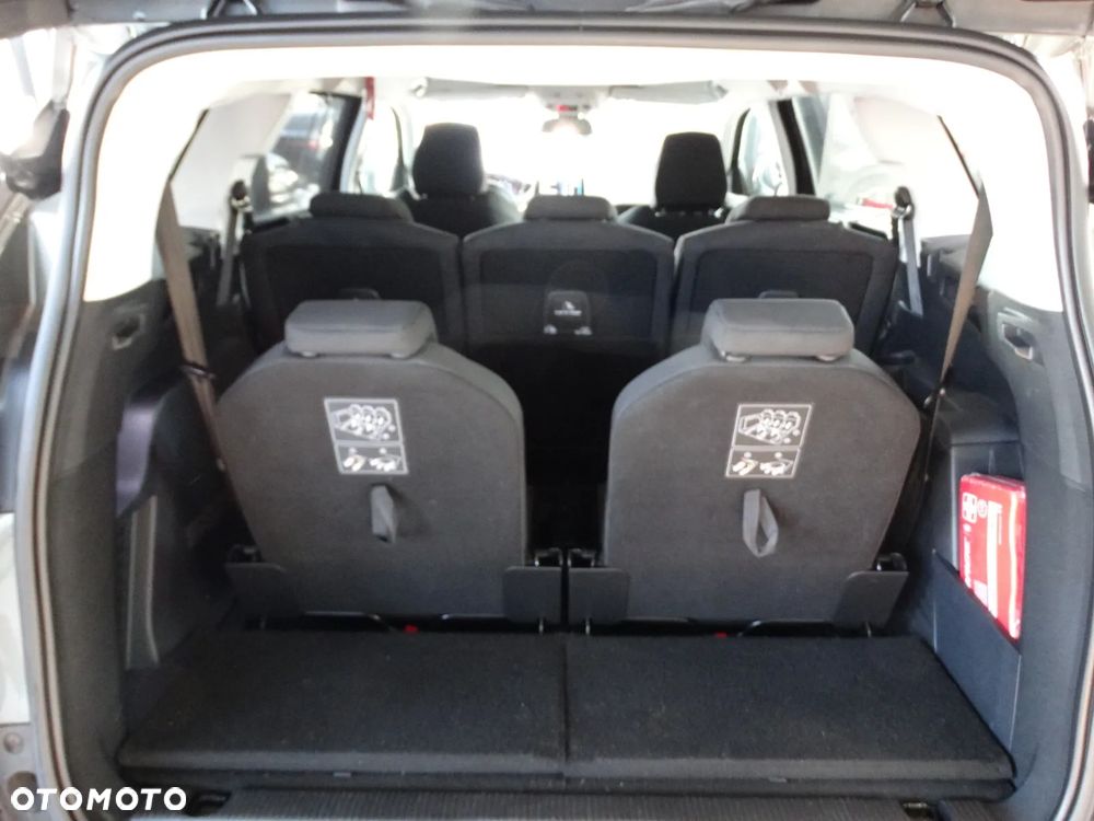Peugeot 5008 - 29