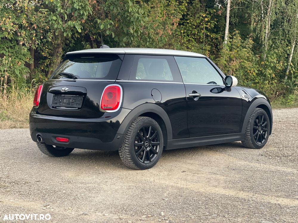 Mini Cooper Essential Trim - 16