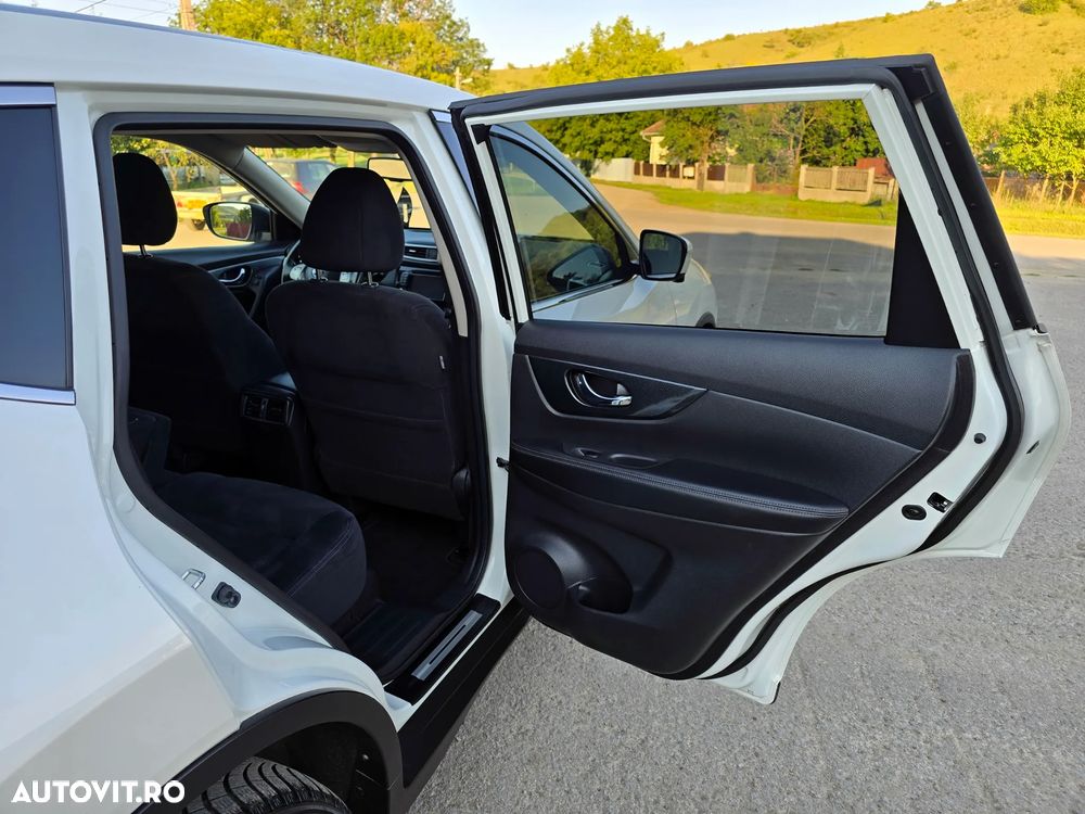 Nissan X-Trail 1.6 dCi ALL-MODE 4x4i Acenta - 32