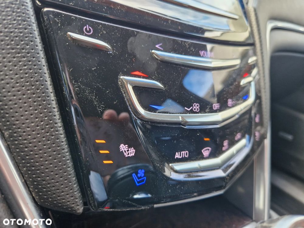 Cadillac XTS - 17