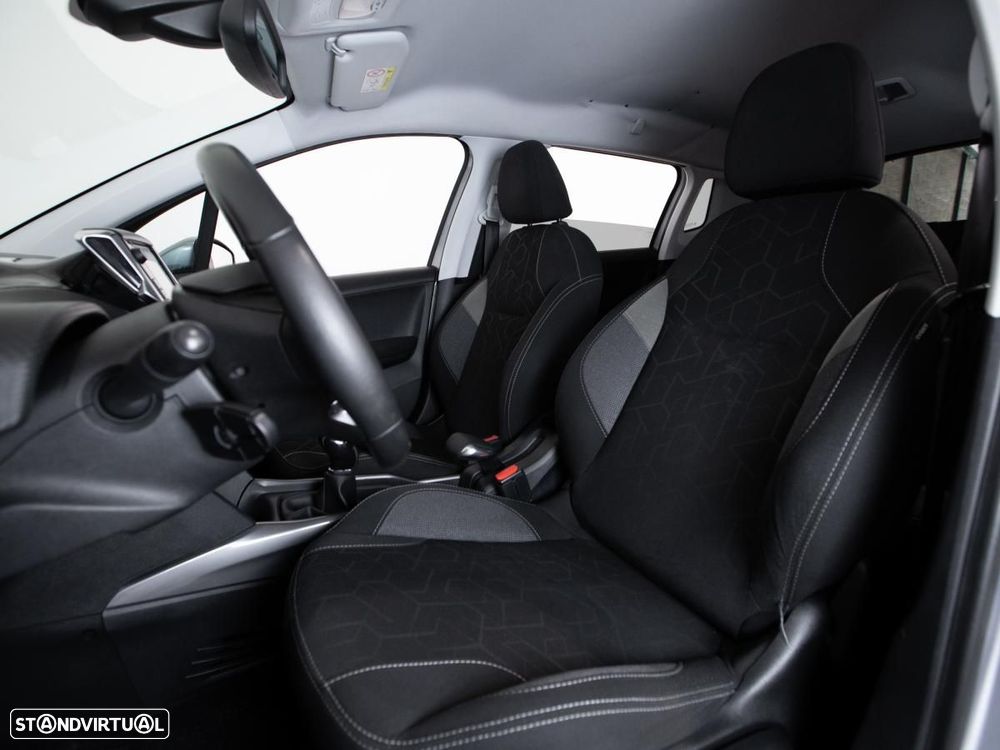 Peugeot 2008 - 6