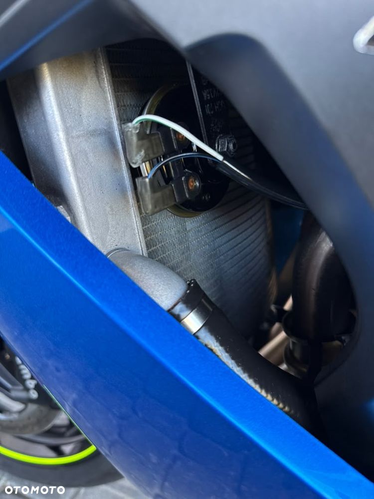 Suzuki GSX - 35