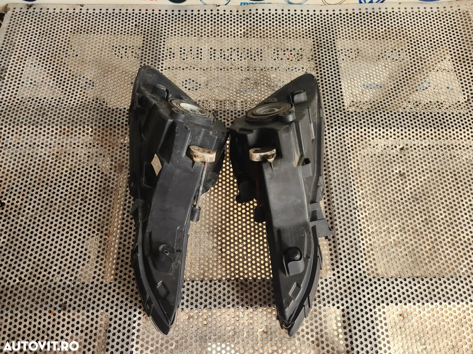 Proiectoare Proiector Ceata Hyundai I40 An 2011-2012-2013-2014-2015-2016-2017 Cod -3Z010 -3Z010 - 8