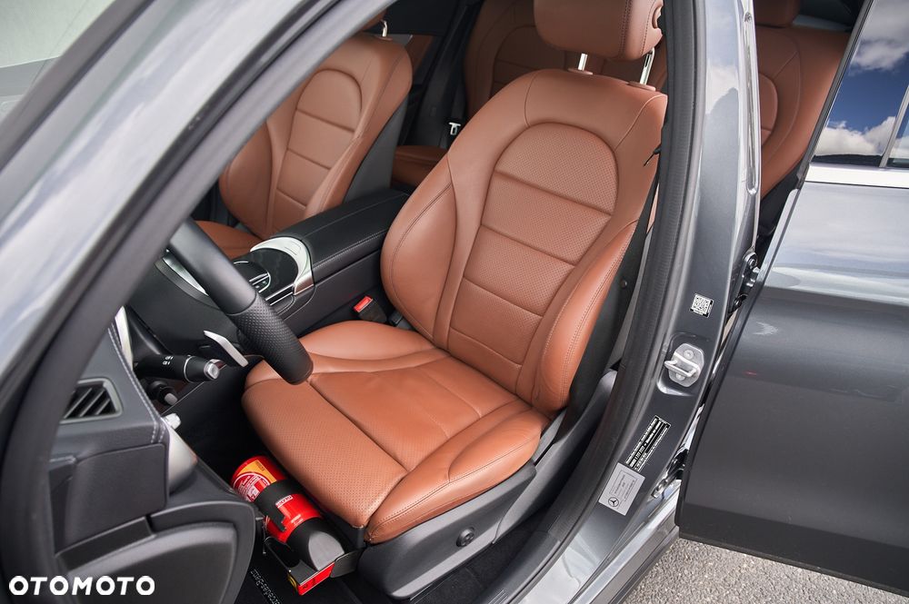 Mercedes-Benz GLC - 25