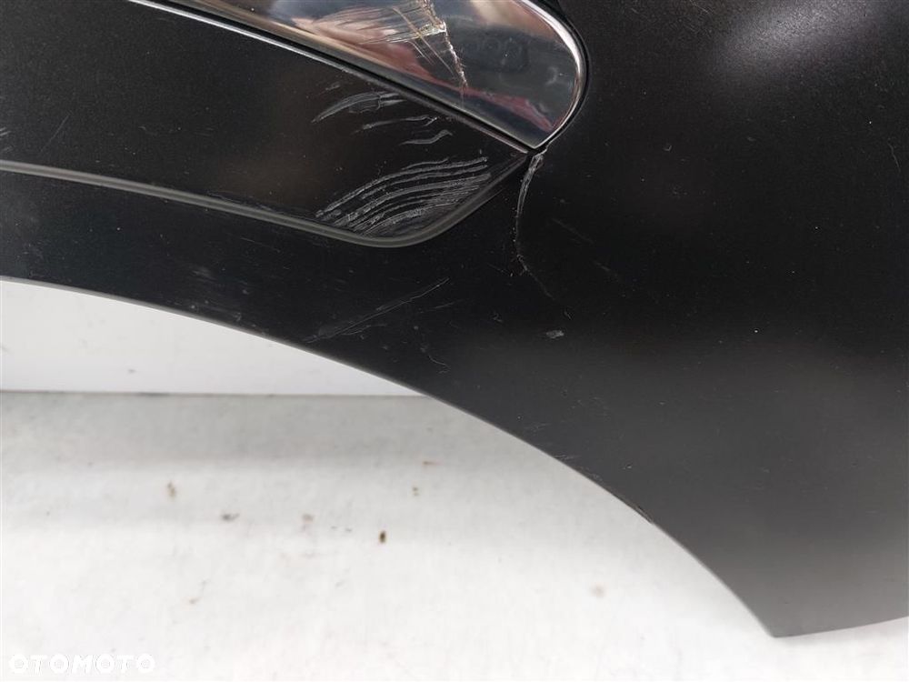 Listwa nakładka błotnika LEWA przód Ssang Yong Rexton  2.7 XDI  2001-2006 - 2