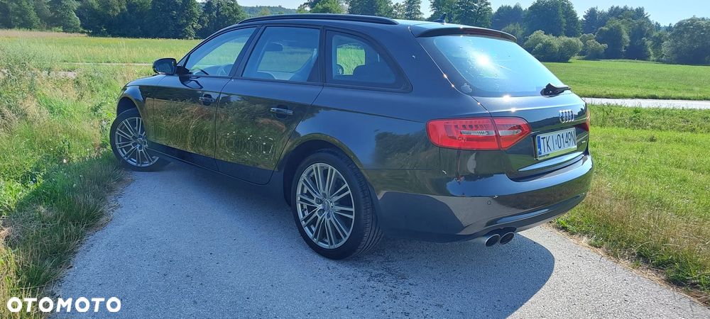 Audi A4 Avant 2.0 TDI DPF quattro S tronic Attraction - 4