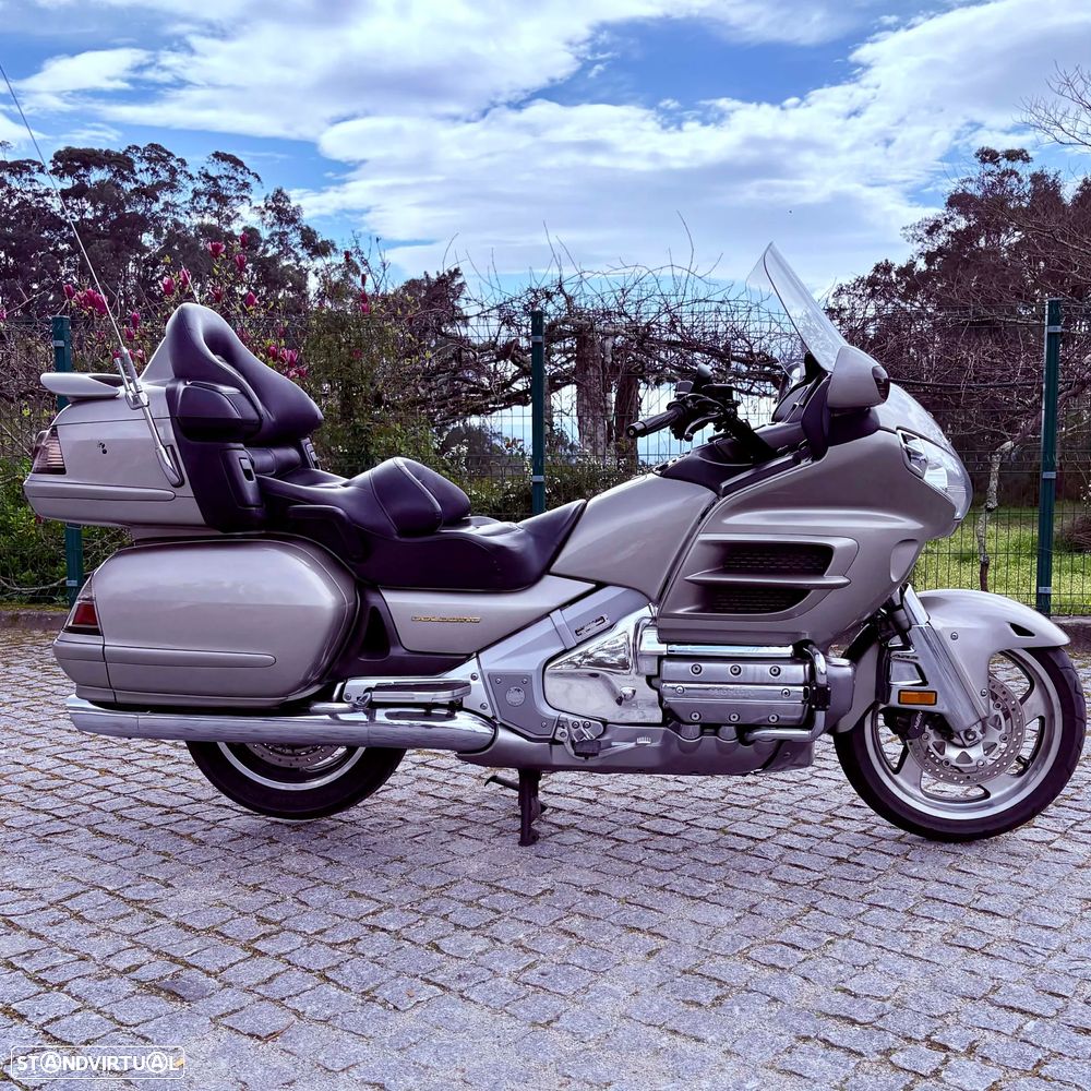 Honda Goldwing - 20