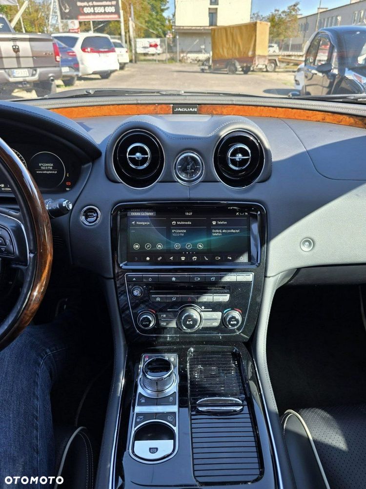 Jaguar XJ 3.0 T AWD Premium Luxury - 16