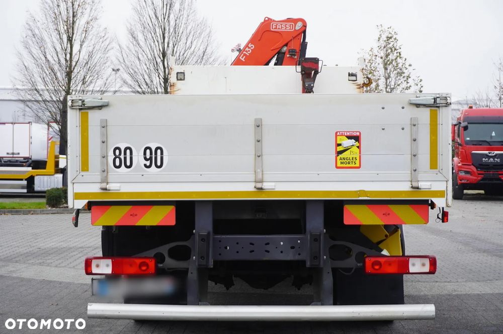 Renault C280 DTI 8 / HDS Fassi 5,6 t / Zasięg 8 m / Platforma 15 EPAL - 8