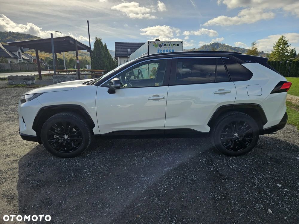 Toyota RAV4 - 1