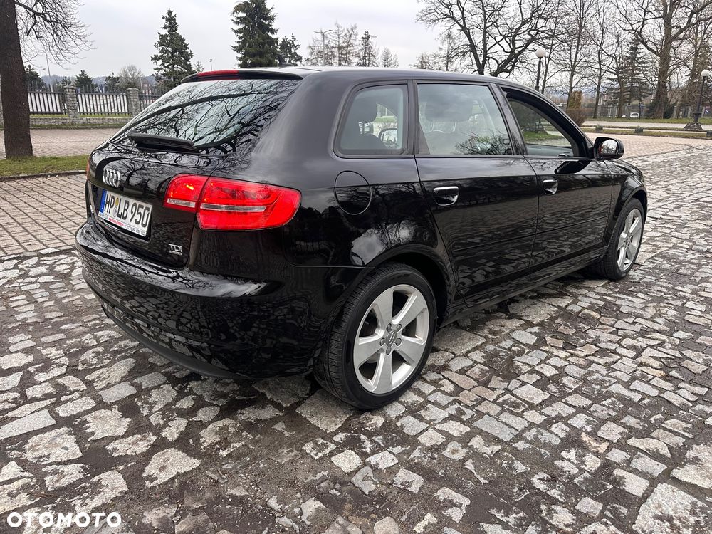 Audi A3 Sportback 2.0 TDI DPF quattro Ambiente - 3