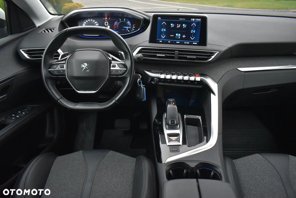 Peugeot 5008 1.5 BlueHDI Allure S&S EAT8 - 29