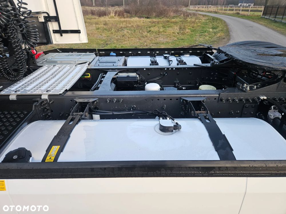 Volvo FH 4*500*Motor EURO 6*Niski Przebieg 322 000km* - 9