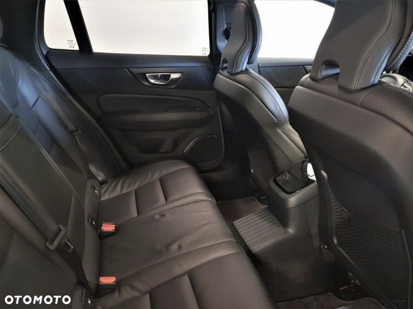 Volvo V60 T8 AWD Plug-In Hybrid Inscription - 15