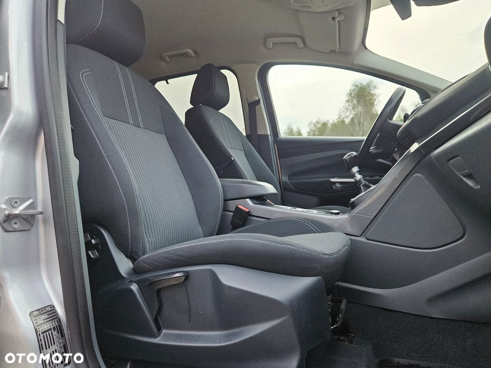 Ford C-MAX - 23
