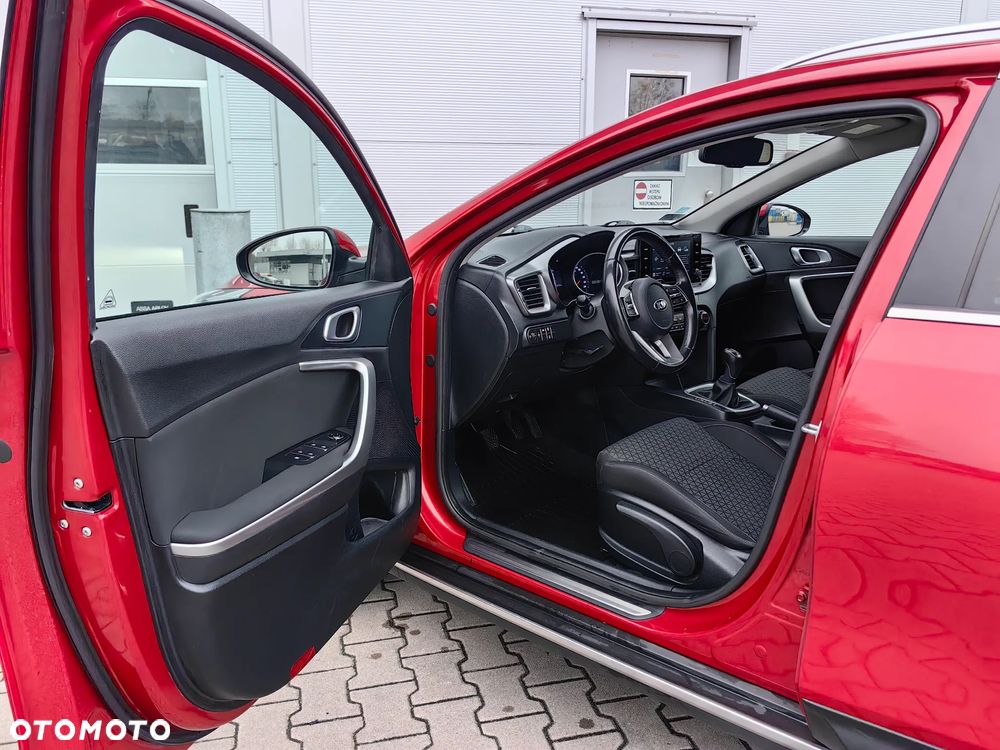 Kia XCeed 1.4 T-GDI M - 30